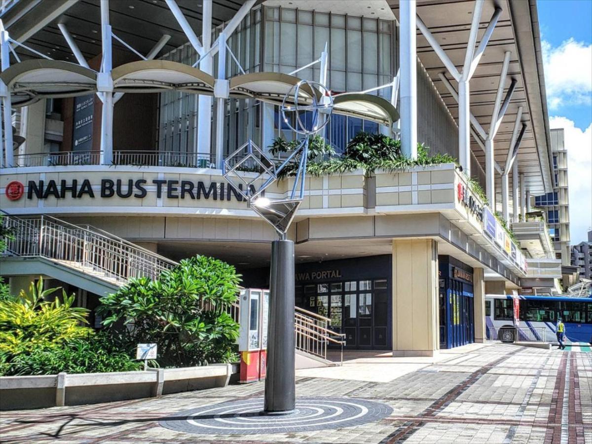かりゆしコンドミニアムリゾート那覇スカイリビングホテル旭橋駅前 Naha Exterior foto